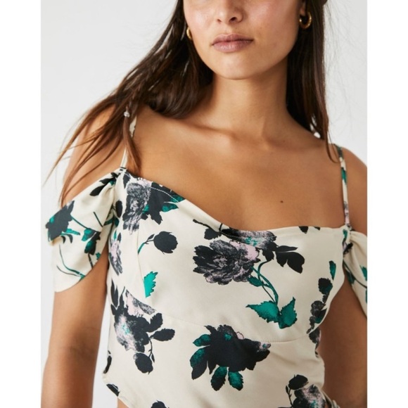 Free People Cassandra Floral-Print Off the Shoulder Top
Size Large - Picture 5 of 10